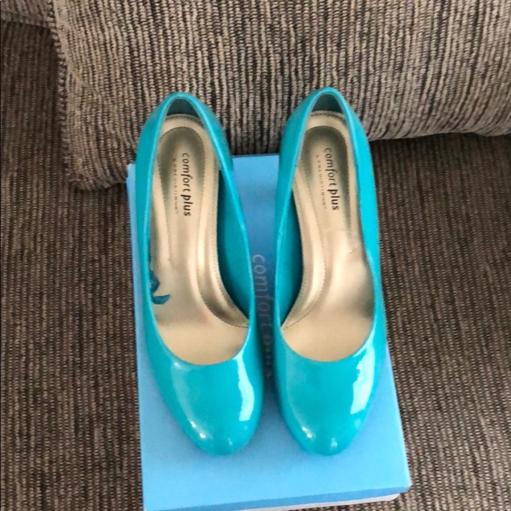 Women’s shoes